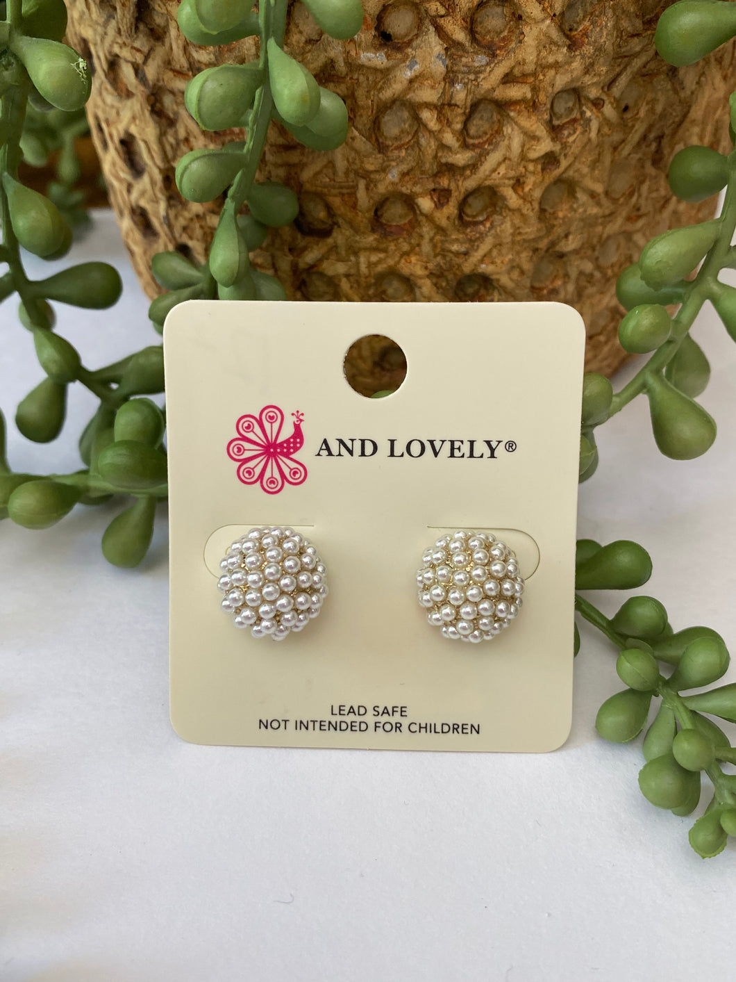 N0237 Pearl Ball Studs
