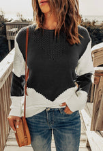 Load image into Gallery viewer, Two Tone Chevron Sweater

