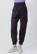 Load image into Gallery viewer, High Waisted Cargo Active Joggers *new colors*
