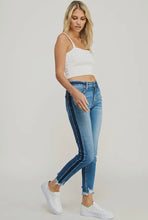 Load image into Gallery viewer, High Rise Stretch Straight Jeans
