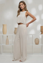 Load image into Gallery viewer, Linen Sleeveless Crop Top
