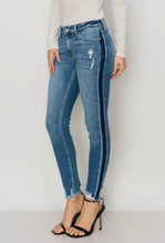 Load image into Gallery viewer, High Rise Stretch Straight Jeans
