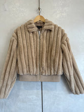 Load image into Gallery viewer, Fur Drop Shoulder Jacket
