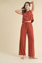 Load image into Gallery viewer, Burl Wood Linen Pant

