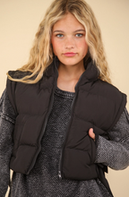 Load image into Gallery viewer, Side Bow Tie Front Zipper Crop Puffer Vest
