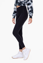 Load image into Gallery viewer, Venice Crossover Waist Legging
